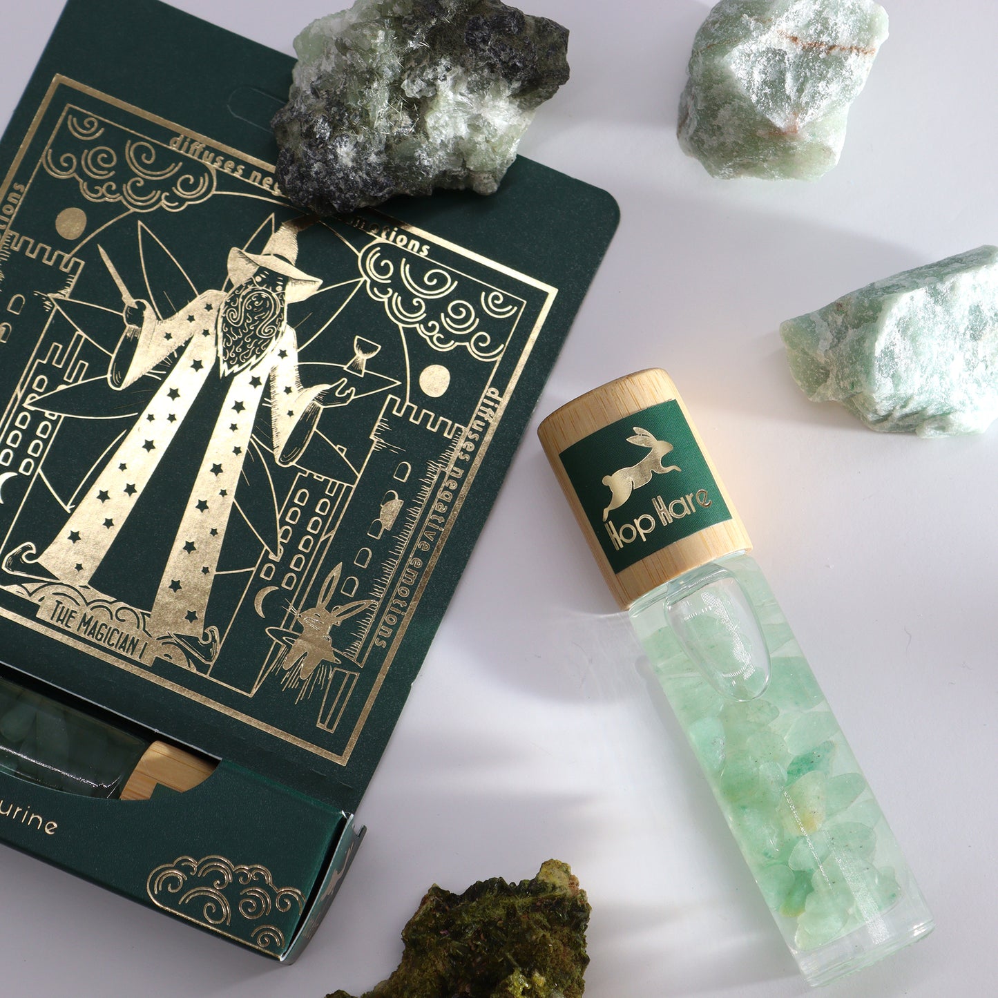 Tarot Roll On - The Magician: Transform Your Aura with Essential Oils and Green Aventurine