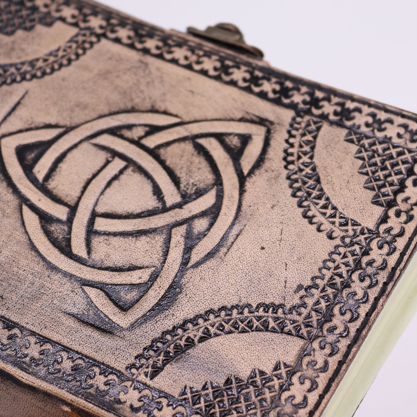 Circle Triquetra - Esoteric Notebook - Antique Grey - 200 pages Stich Edge